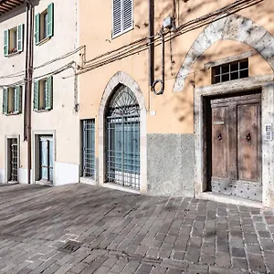Urban Oasis: With Garden , Perugia Italia